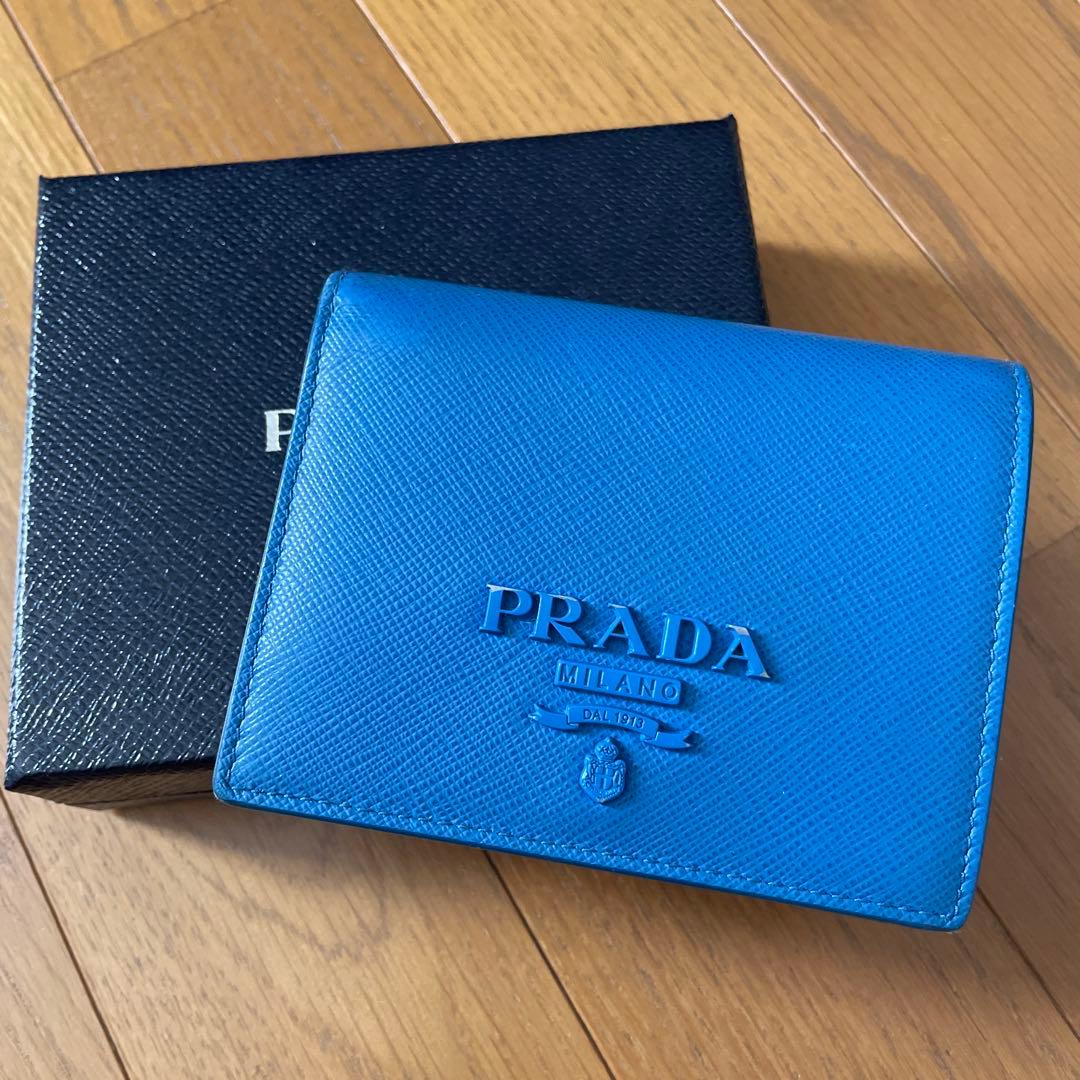 PRADA 二つ折り財布 青