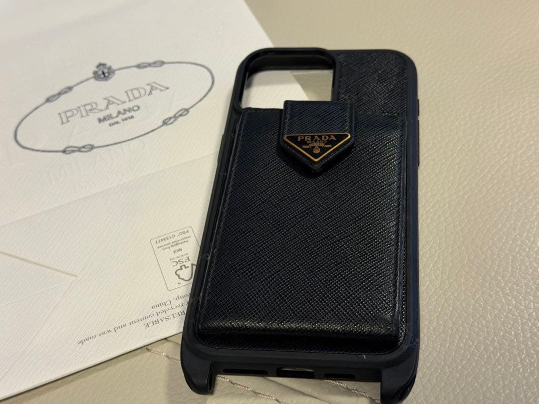 PRADA iPhone用ケース ブラック レザー