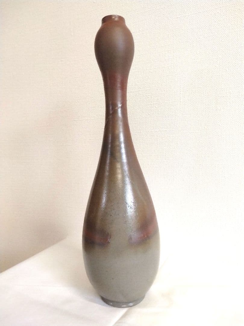 備前焼　二代藤原楽山（岡山県指定重要無形文化財保持者）作　塩青焼一輪立