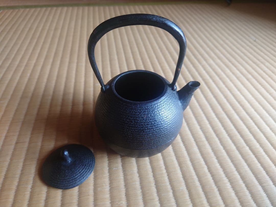 南部鉄器　日の丸急須　鈴木盛久(繁吉)