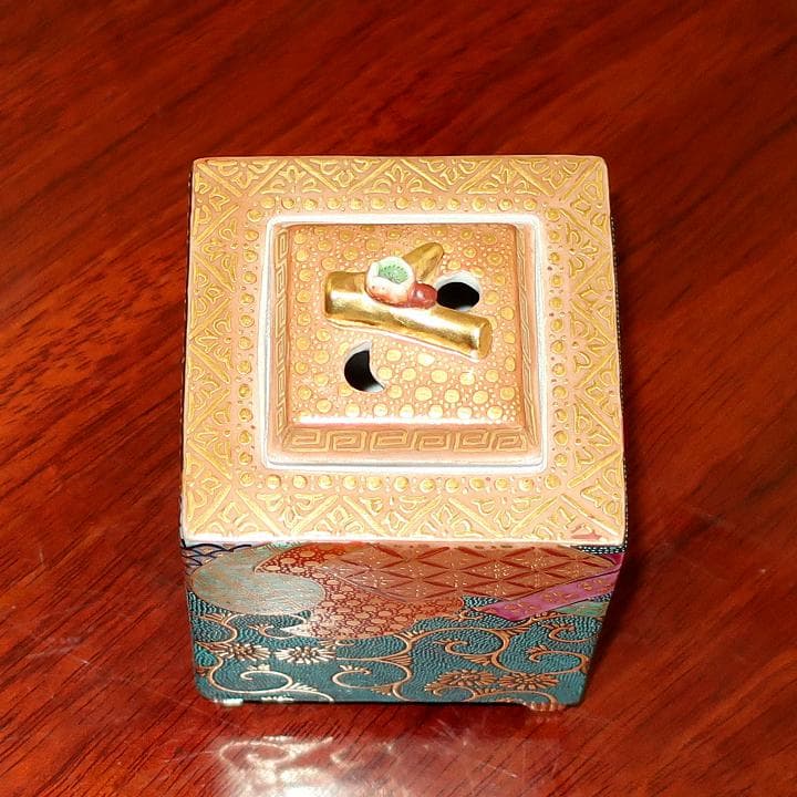 【評価1000特別価格】茶道具　香炉　置物　九谷焼　青粒小紋　錦泉作