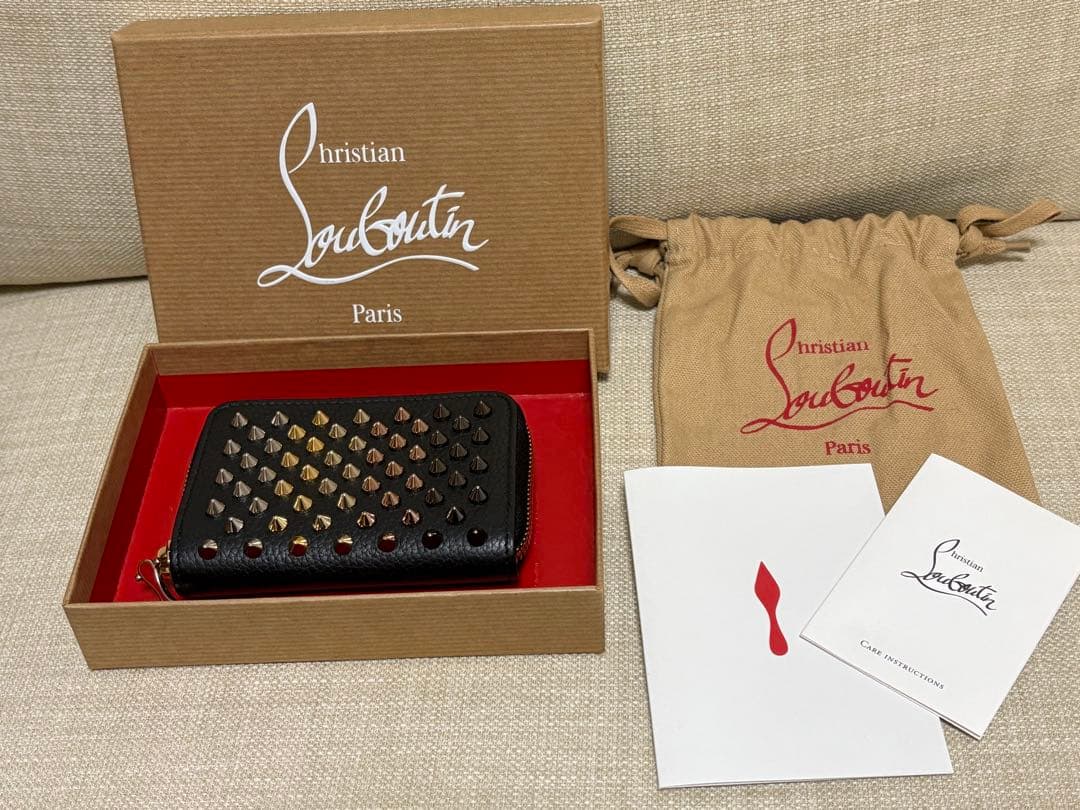 Christian Louboutin スタッズケース ミニ財布