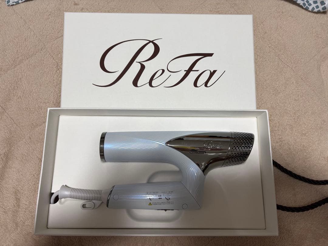 ReFa ヘアドライヤー シルバー　リファ