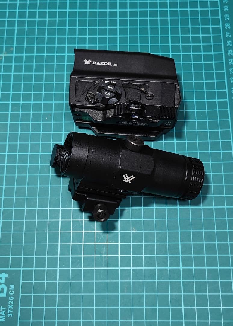 レプリカ　vortex ホロサイトとマグニファイアセット