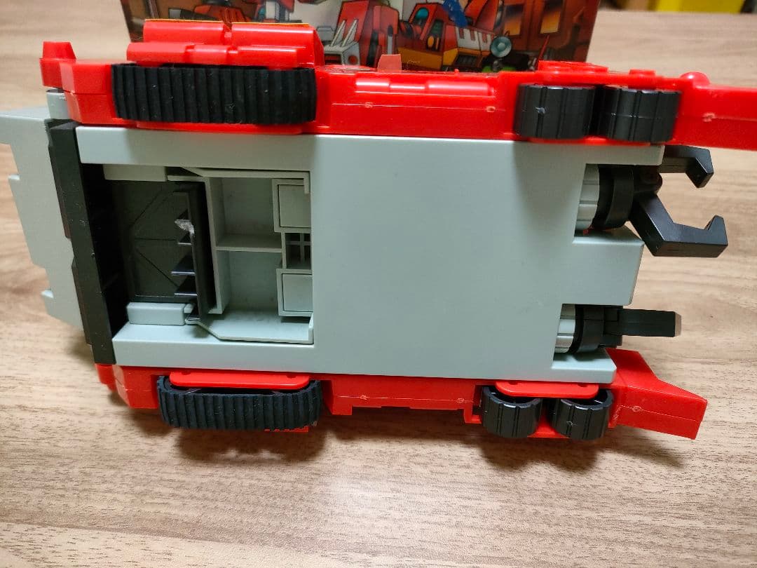 バンダイ 元祖SDガンダム106ファイヤーブレイザー