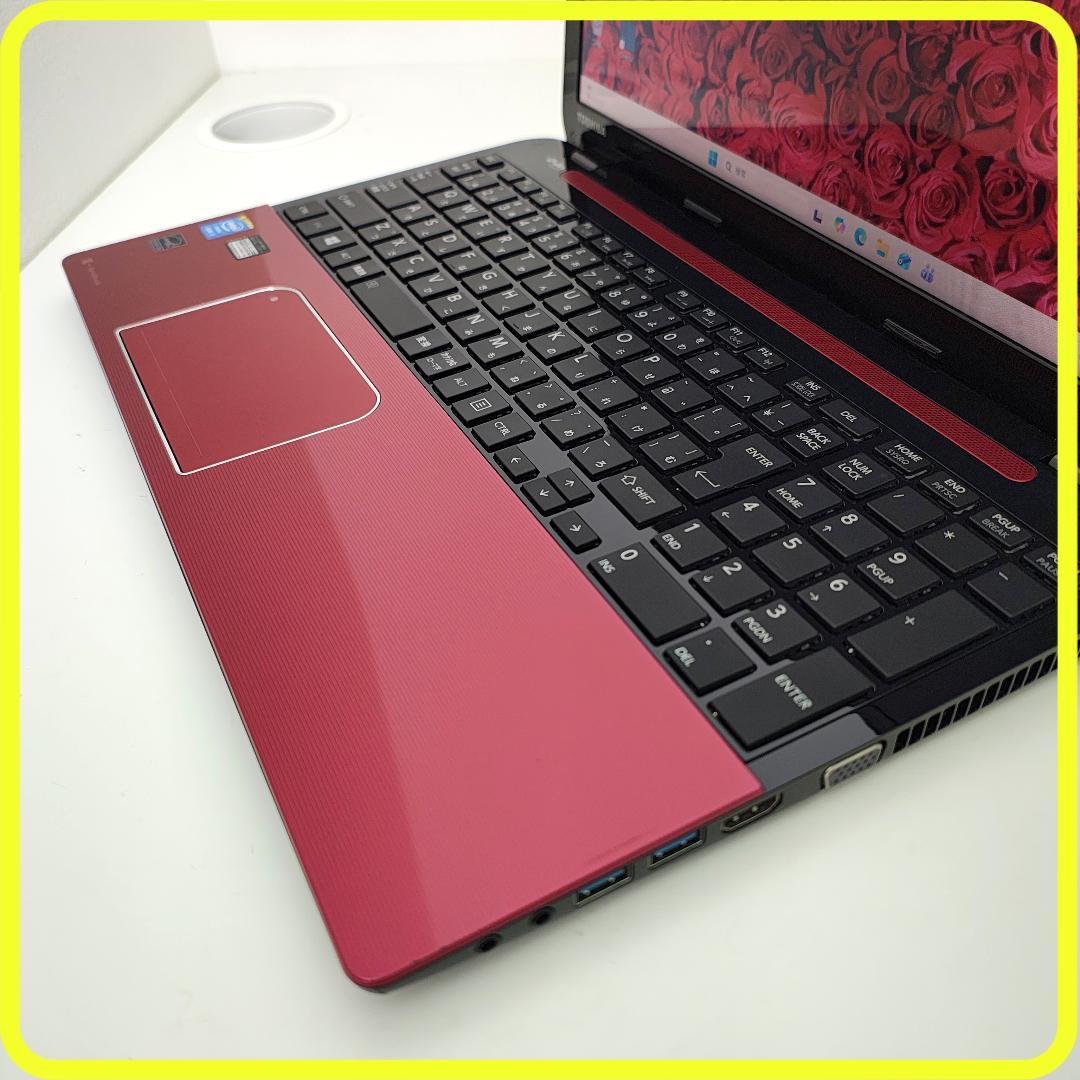 美品　赤　新品SSD256GB⭐️windows11　ノートパソコン　779