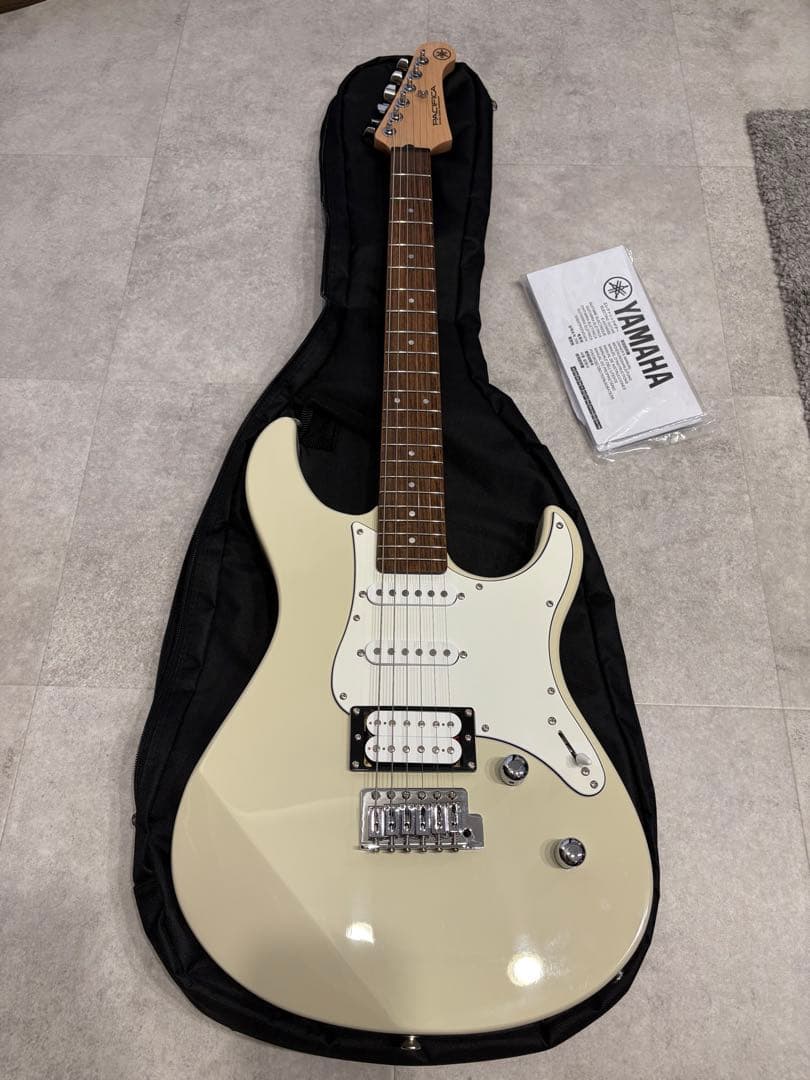 ヤマハ YAMAHA PACIFICA112V VW エレキギター ホワイト