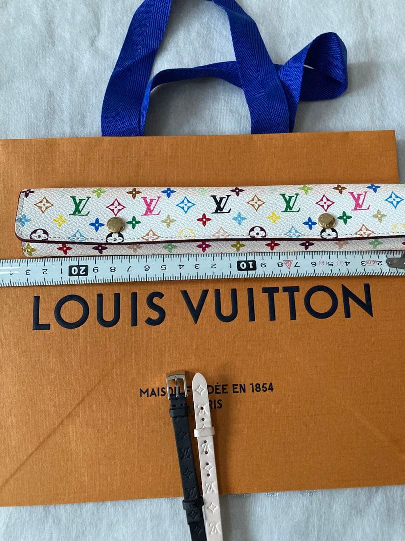 ⭐️未使用❗️ルイ・ヴィトン 腕時計ビジュの レザーサテンベルト 2本セット❗️正規品