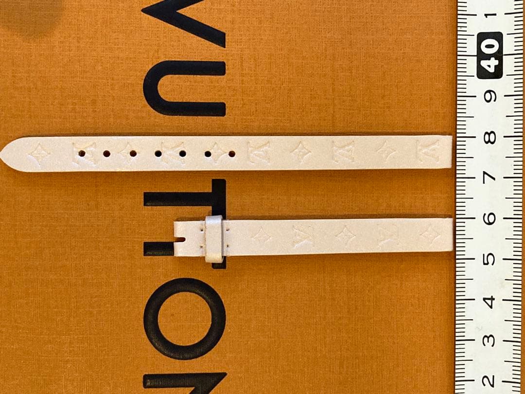 ⭐️未使用❗️ルイ・ヴィトン 腕時計ビジュの レザーサテンベルト 2本セット❗️正規品