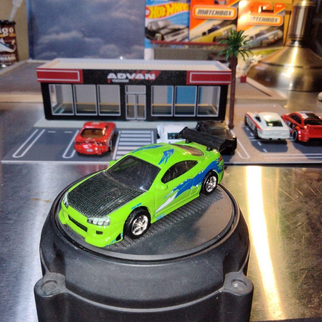 ホットウィール12台セット　ニッサン　マツダ　　　三菱　デコトラ　軽トラ