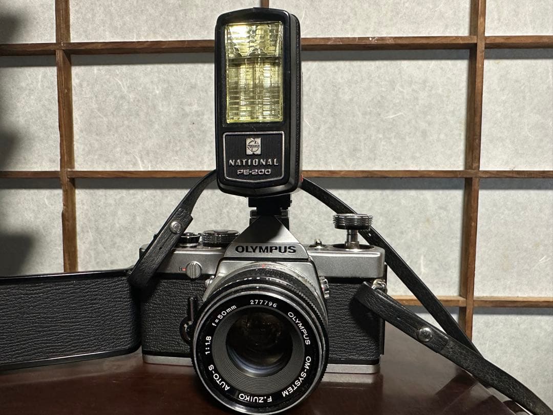 OLYMPUS OM-1 一眼レフカメラ F-50mm 1.8