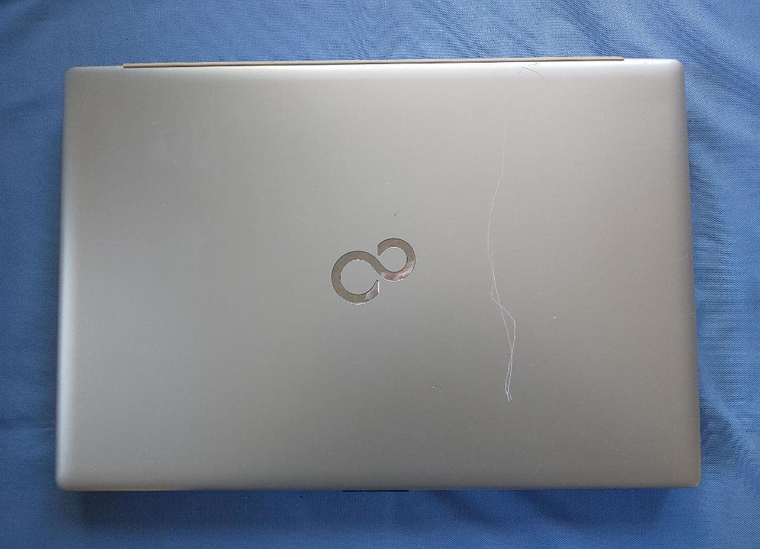 富士通 AH55/E2 i7-10510U/512GB/8GB/Office