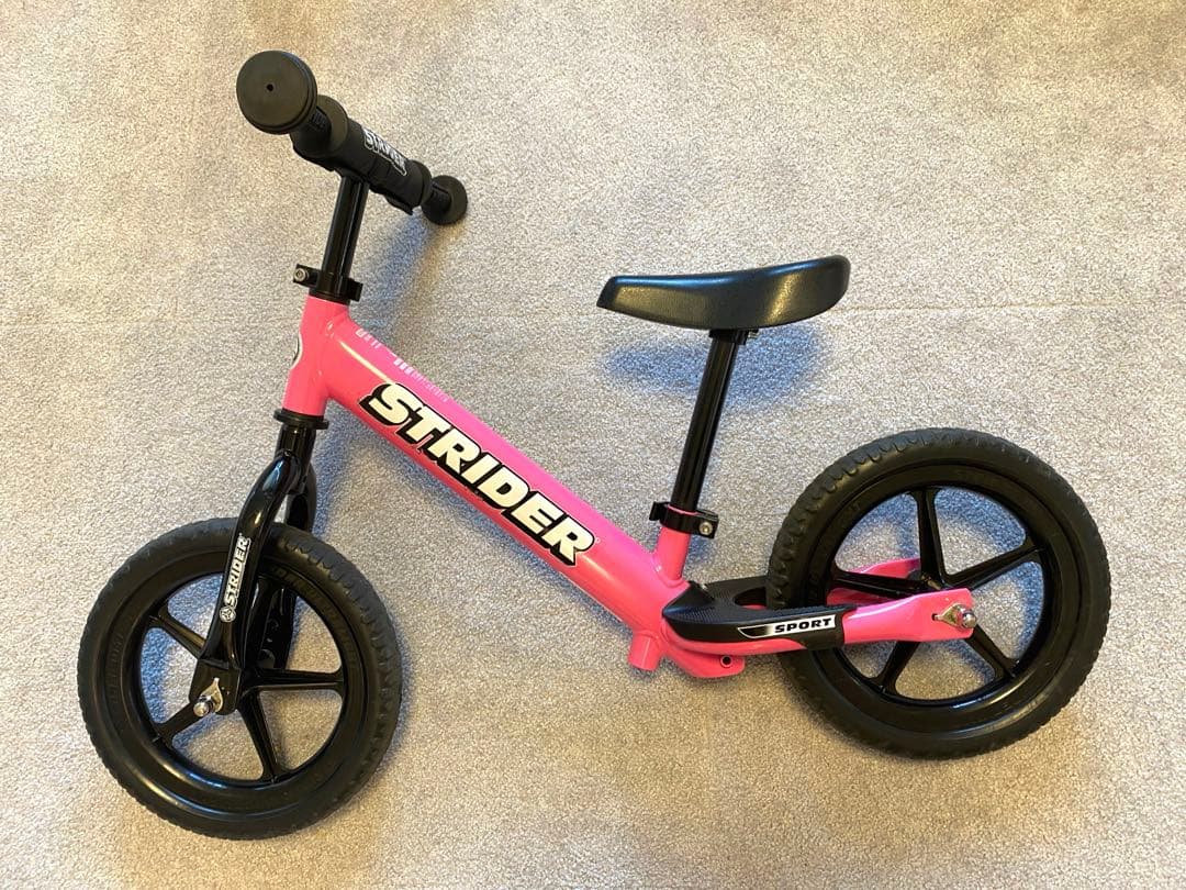 [美品、室内保管] STRIDER スポーツモデル ピンク　ストライダー