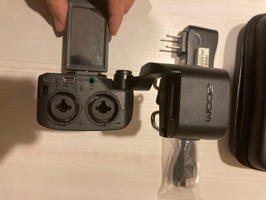 Zoom Q8 付属品専用ケースバッテリーアダプター ビデオカメラ