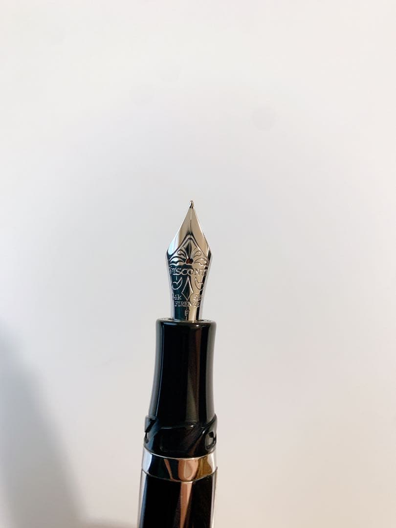 VISCONTI ディヴィーナ　ブラック 万年筆