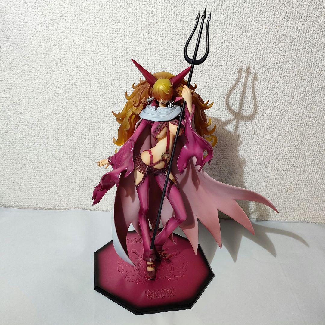 ☆　pop　ワンピースフィギュア　サディ　☆