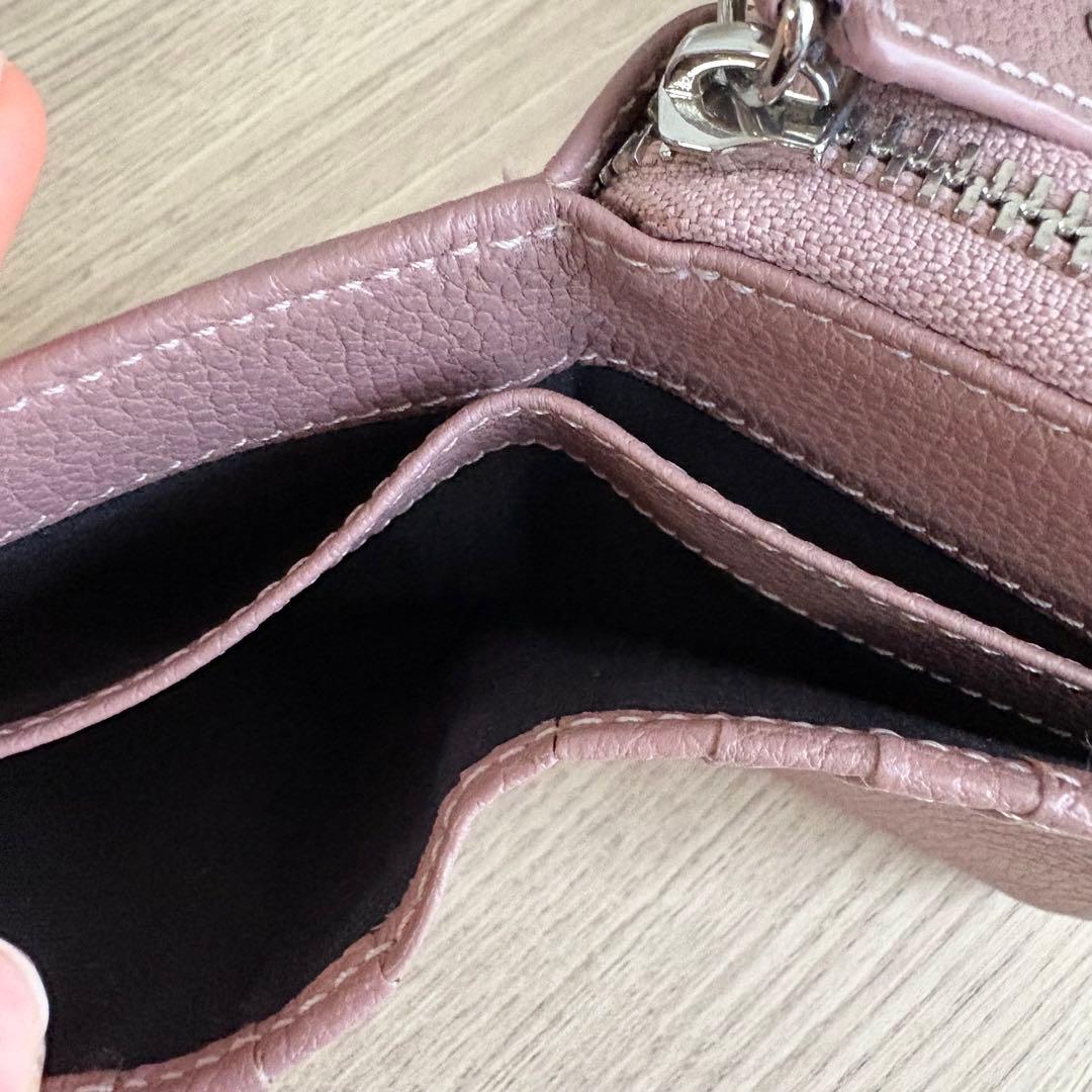 美品　ヴィヴィアンウエストウッド　二つ折り財布　くすみピンク　レディース