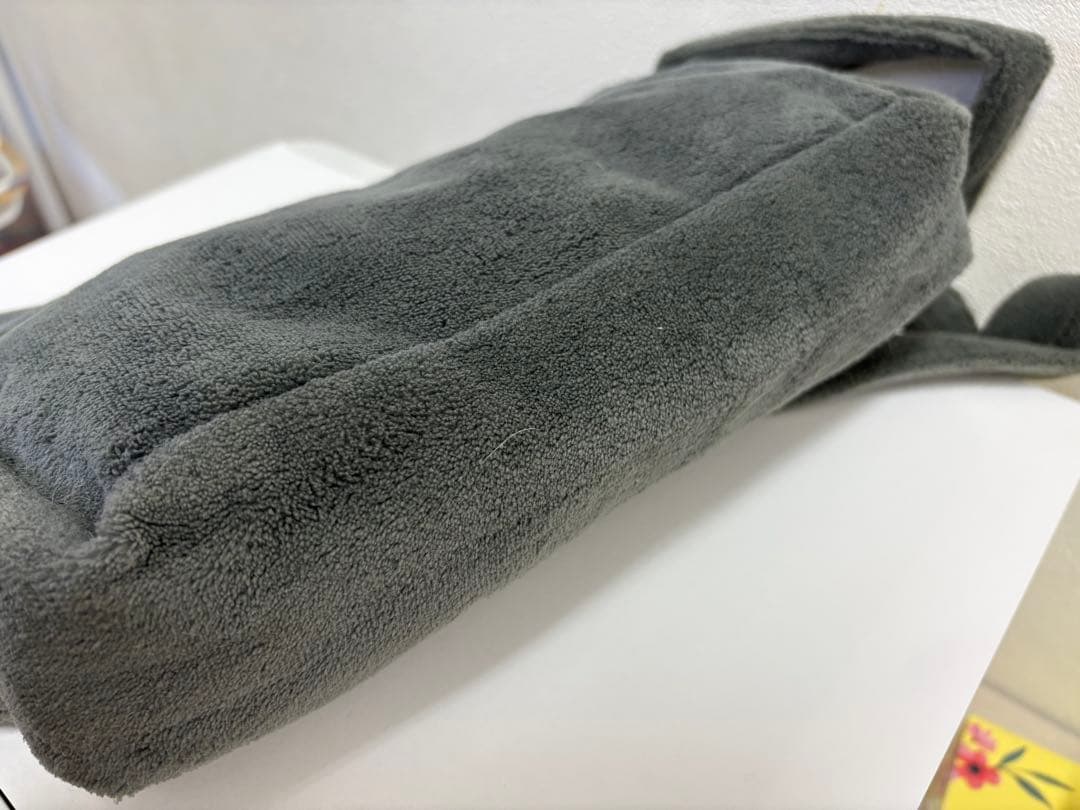 CHANEL グレー スエード ショルダーバッグ ノベルティ