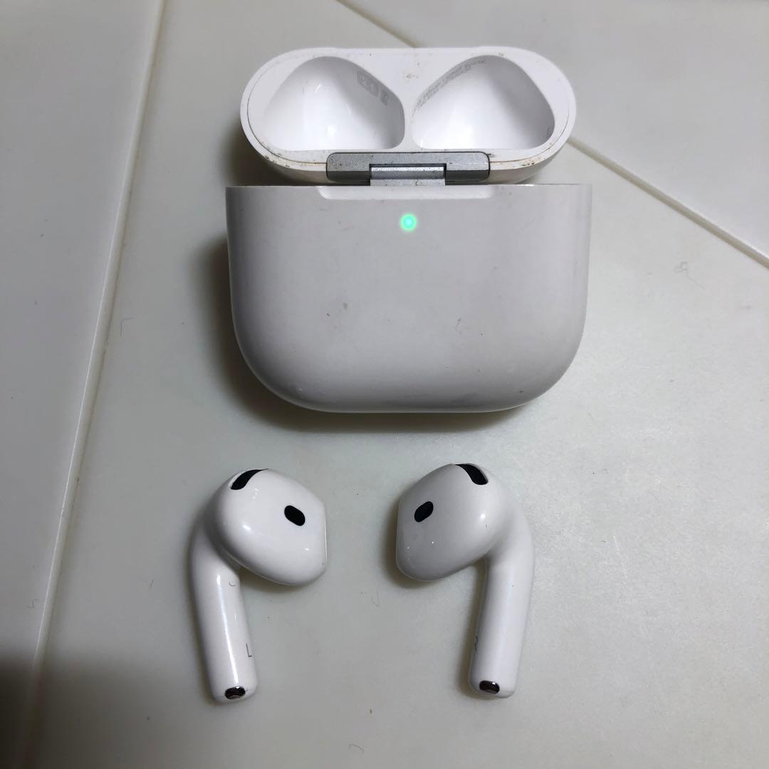 Apple AirPods 第4世代　ノイズキャンセリング付きなし