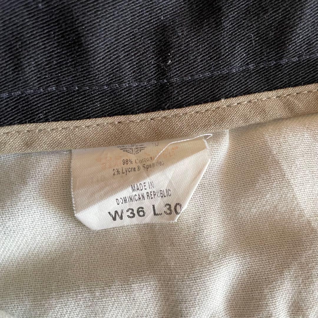 状態◎ DOCKERS 2タックチノパン ブラックOVYクルー着用