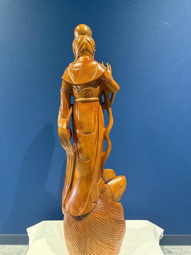 木製観音像 約88cm 魚の彫刻付き