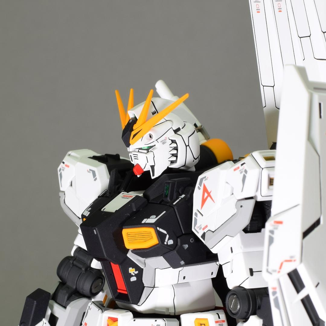 塗装済完成品 RGニューガンダム