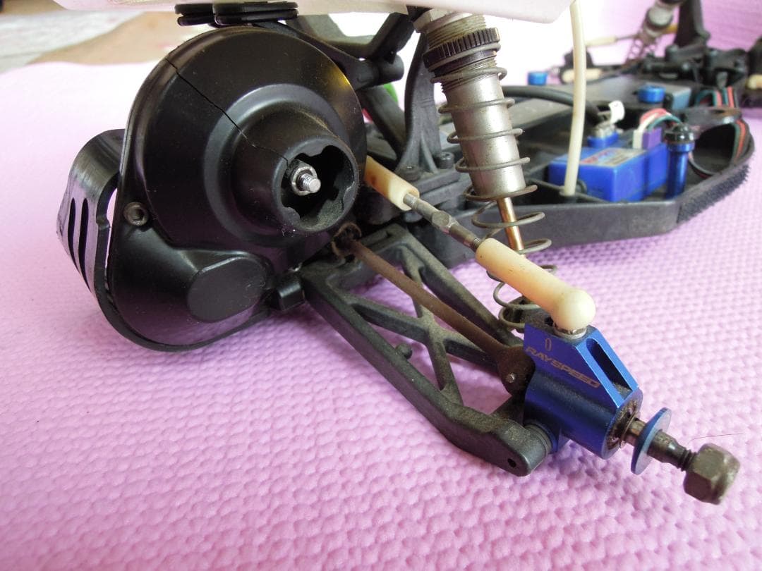 アソシエイテッド　RC10B4