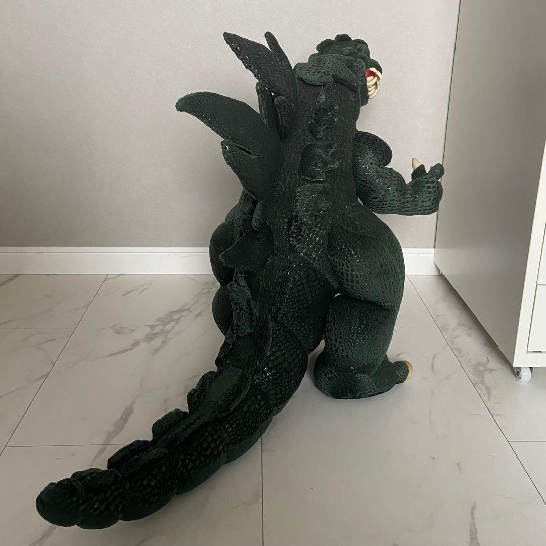ゴジラ バンダイ スタッフドフィギュア