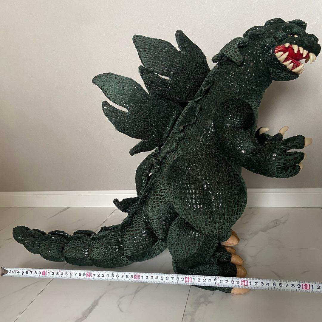 ゴジラ バンダイ スタッフドフィギュア
