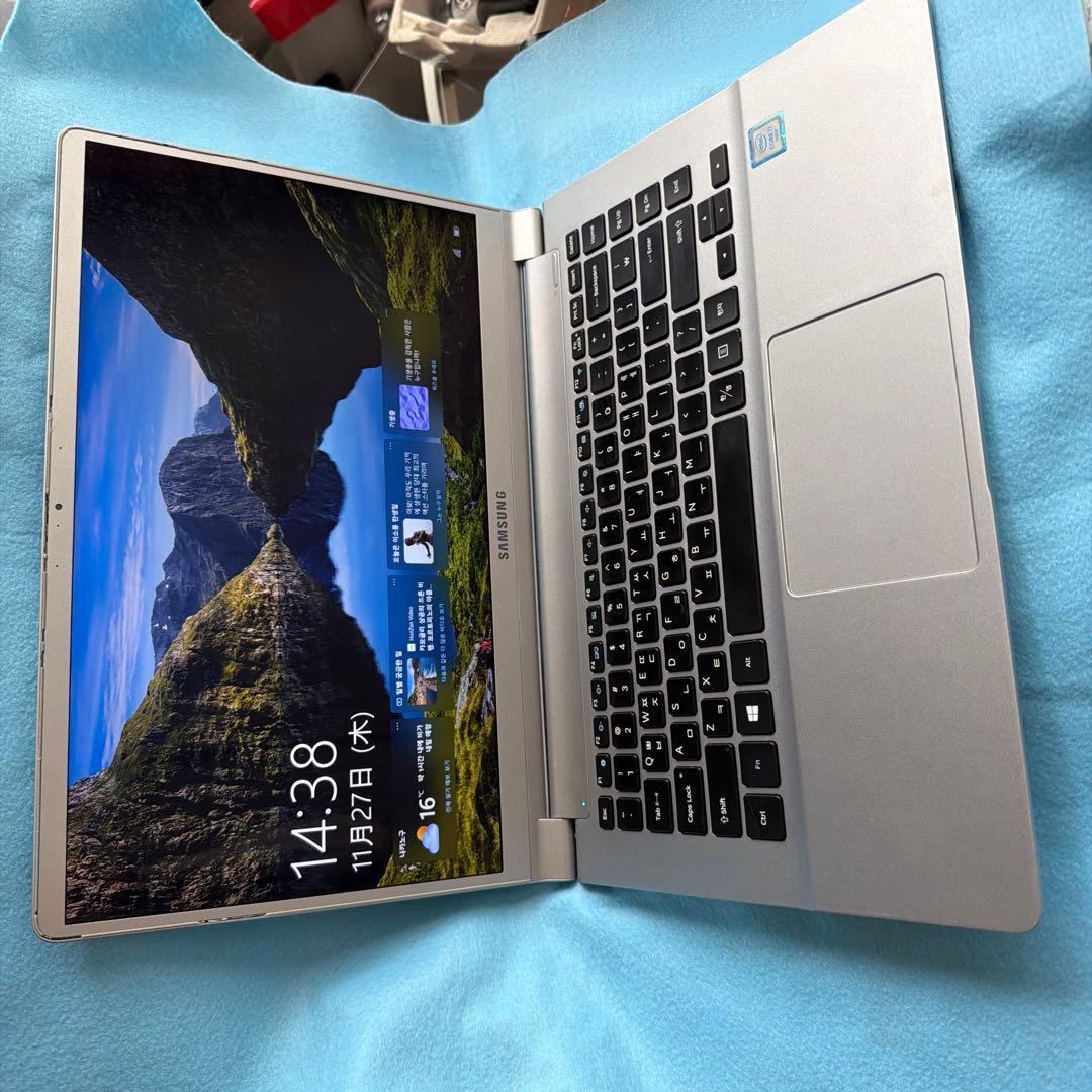 Samsung ノートPC 13.3インチ シルバー