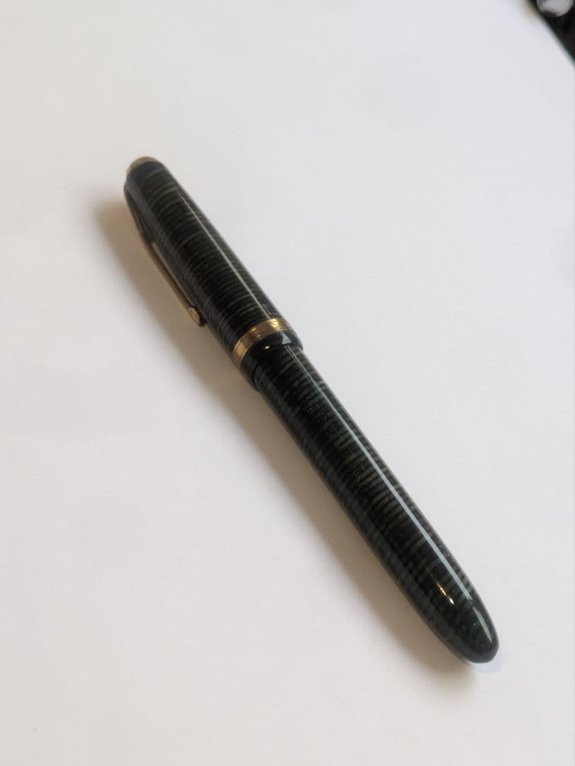 セルロイド？　万年筆