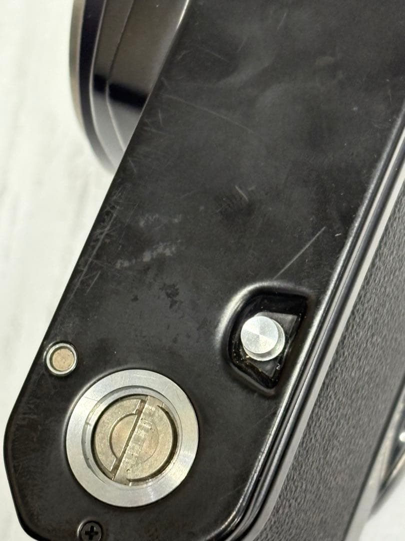 Nikon FE フィルムカメラ　MICRO−NIKKOR レンズ付き　訳あり‼️