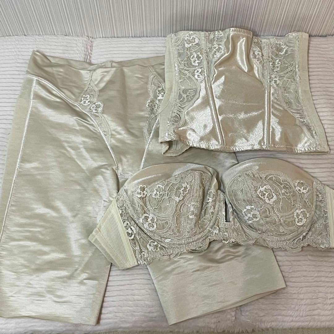 まとめ買い可能出品◎ブライダルインナー3点セット／D70