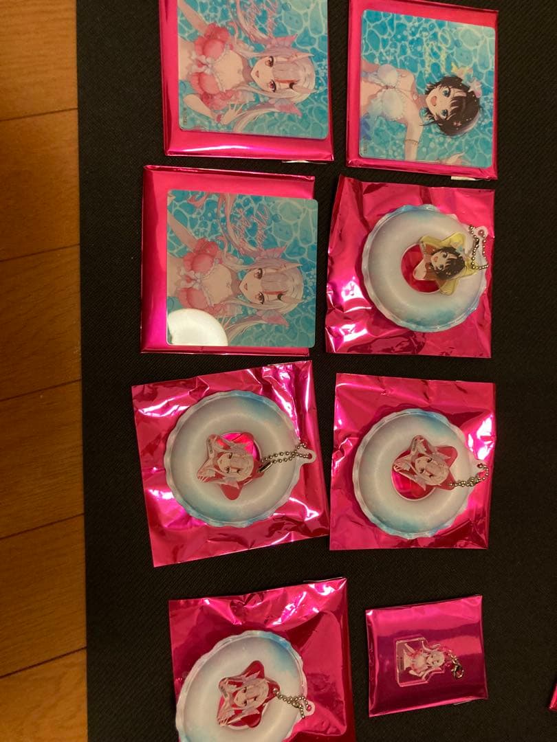 ホロナツパラダイス等ランダムグッズ