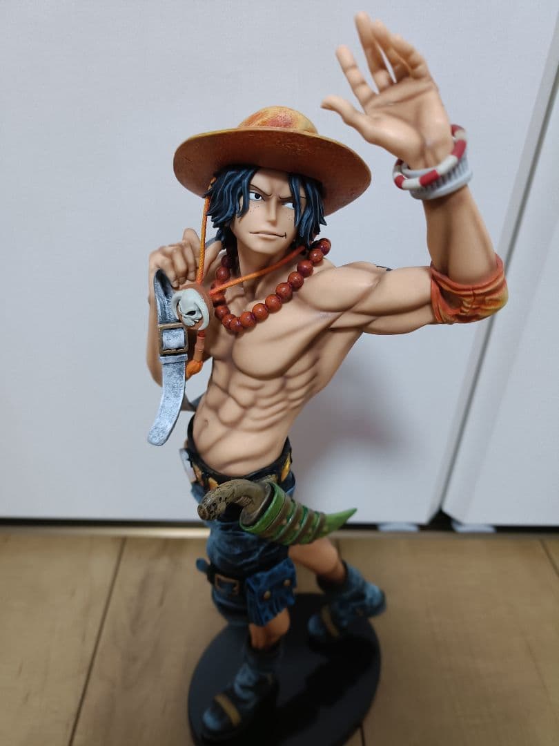 ワンピース エース フィギュア　リペイント