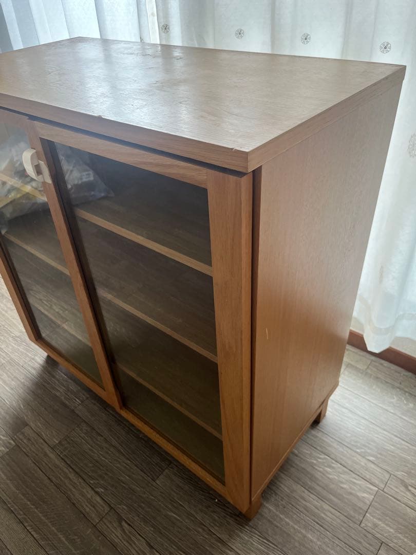 木製ガラス扉キャビネット 4段棚