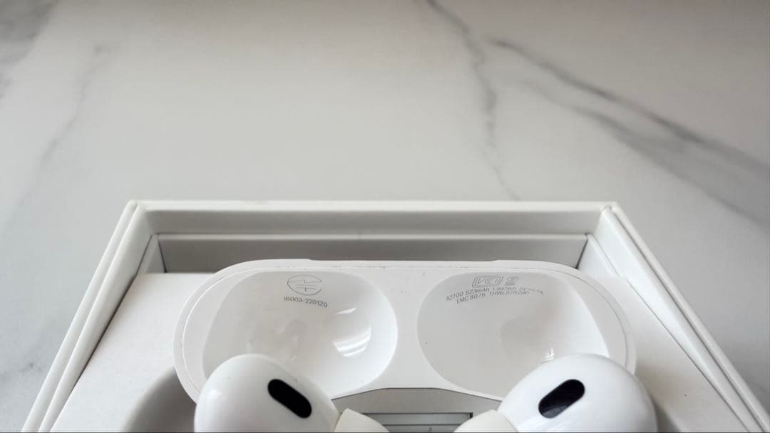 AppleAirPodsPro第2世代 本体／箱付き