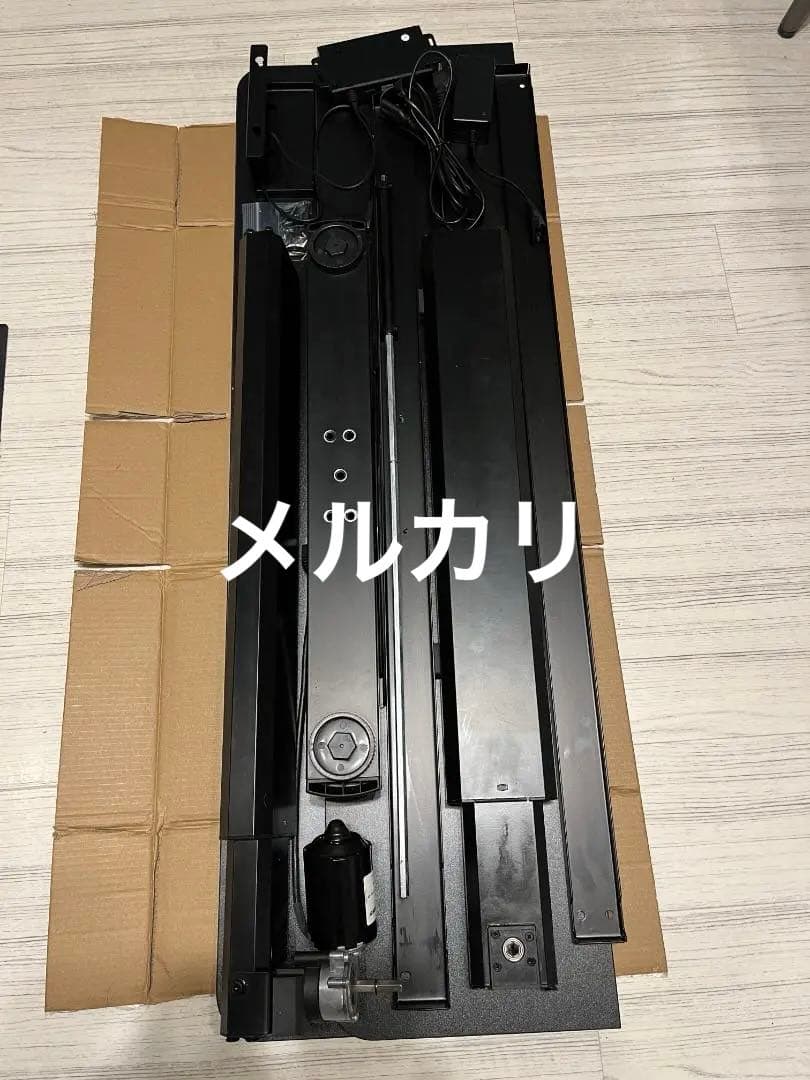 3/18 まで　ERGOMAKER 電動 昇降デスク