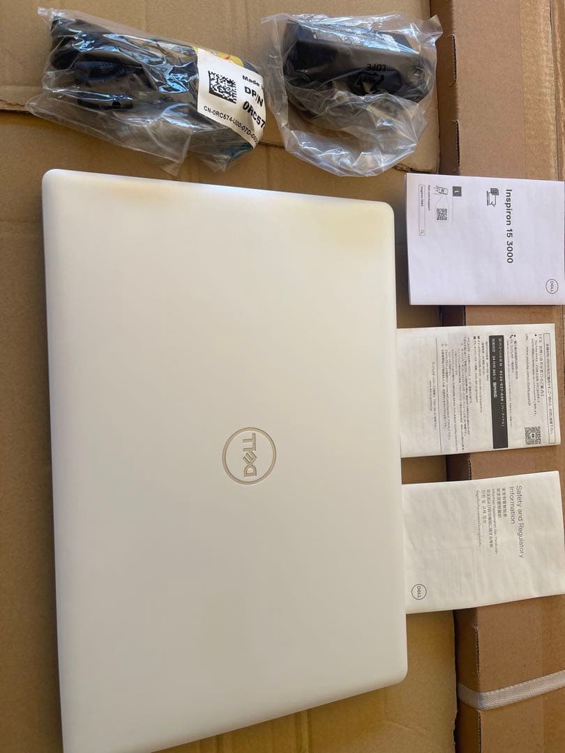 DELL ノートPC NI15-AWHBW ホワイト 15.6インチ