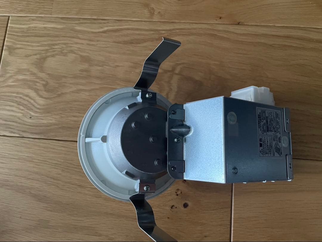 DDL-CD001W ホワイトダウンライト 100W 調光 調色