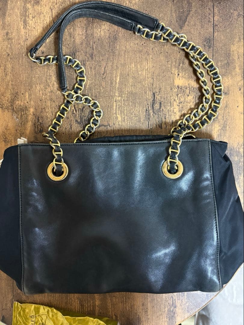 prada チェーンバック