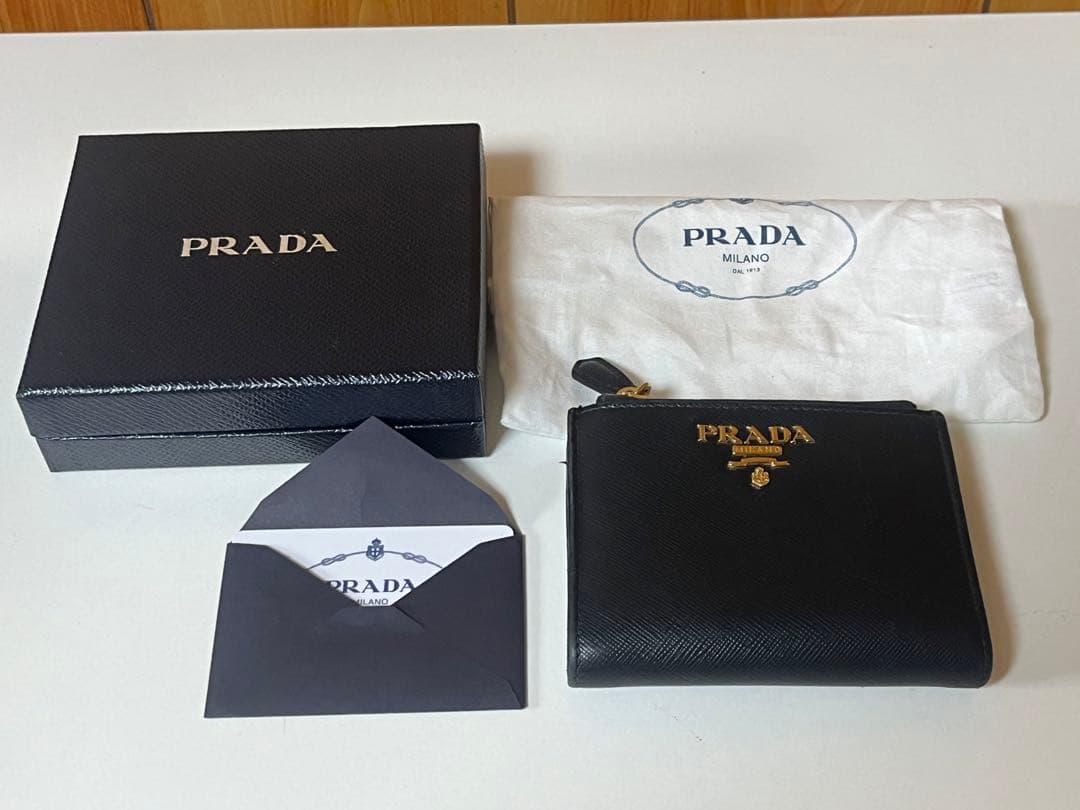 ☆最終値下げPRADA VITELLO MOVE 1ML024 黒 ヴィッテロ