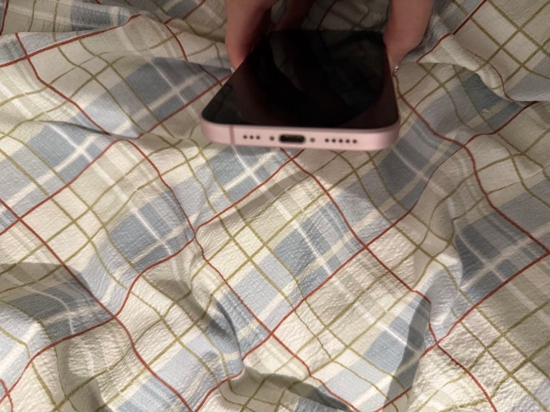 iPhone15 256 箱あり　ピンク