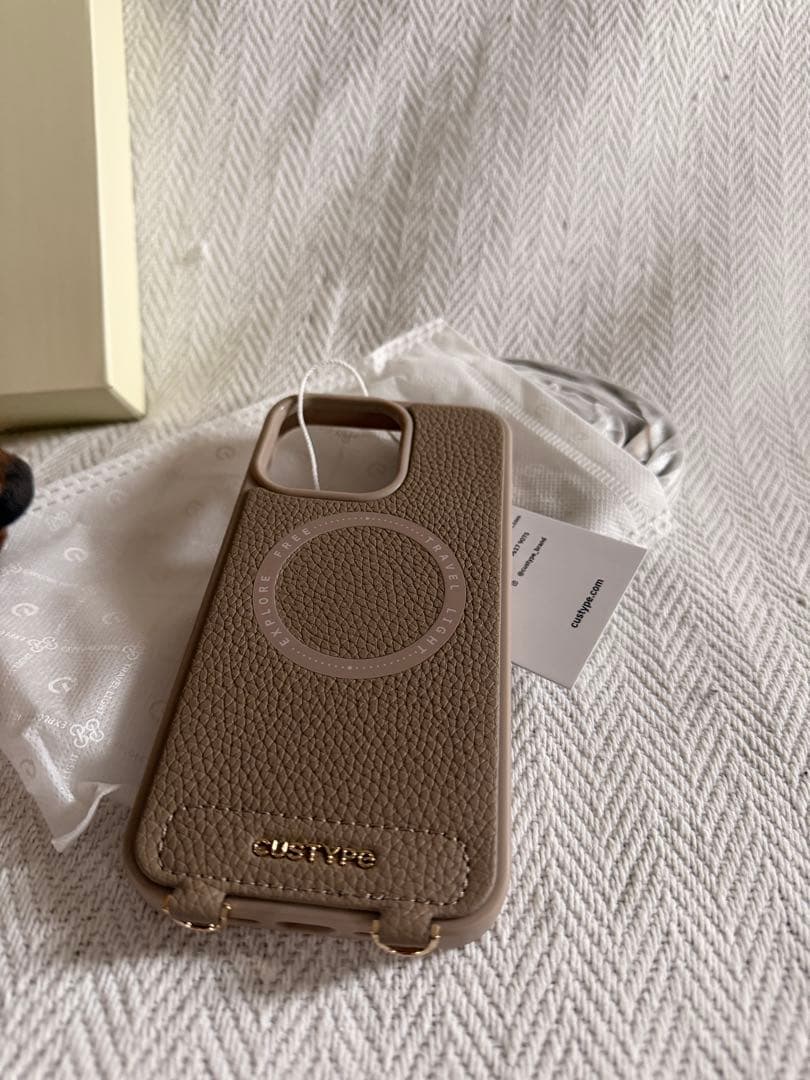CUSTYPE ベージュ iPhoneケース　15 pro max