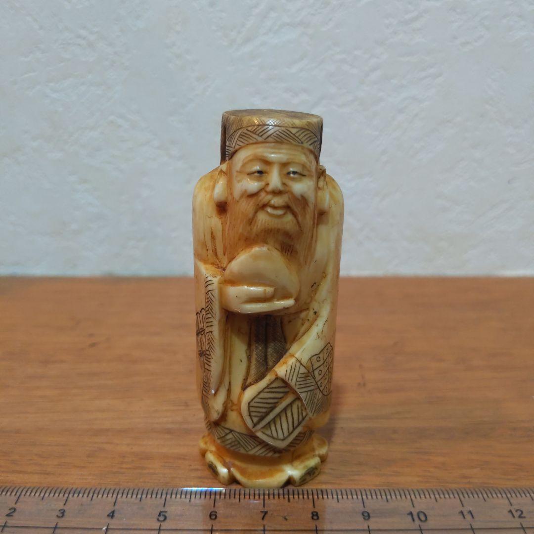 時代提げ物 七福神根付 天然素材 在銘【寿老人】高さ約7.6cm 重さ約50ｇ