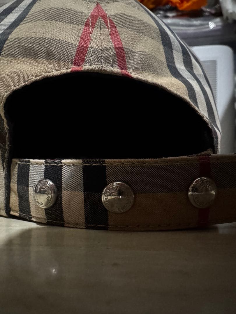 Burberry チェック柄キャップ
