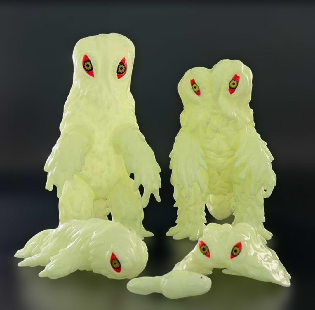 ゴジラ・ストア限定　ヘドラ蓄光セット　GID Red Eyes Ver. Set