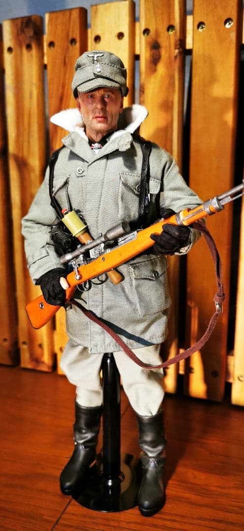 1/6 ドイツ兵フィギュア　ケーニッヒ中尉