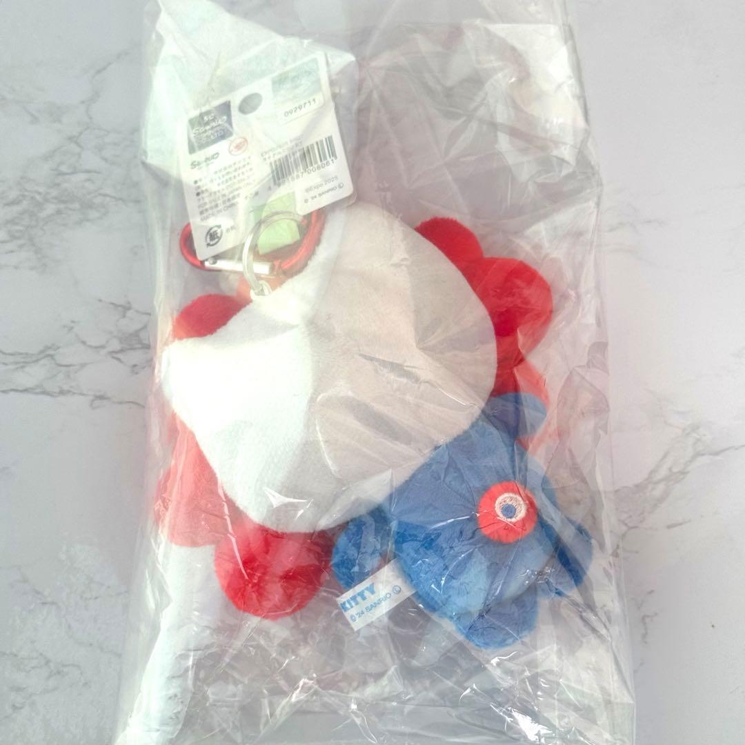 ミャクミャク ハローキティ 万博 カラビナ マスコット ２個セット なりきり