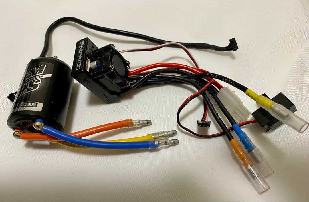 タミヤ　ブラシレスESC、モーター17.5T